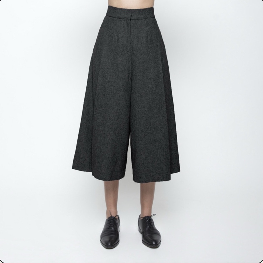7115 by Szeki Charcoal Gray Wool Womens Coulottes Pants XS